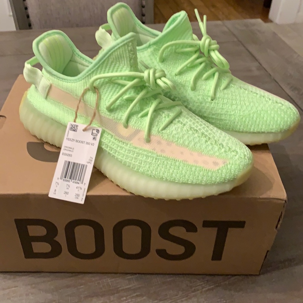 Yeezy 350 Glow size 8